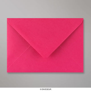 125x175mm FUSCHIA PINK WALLET GUMMED PLAIN 100GSM