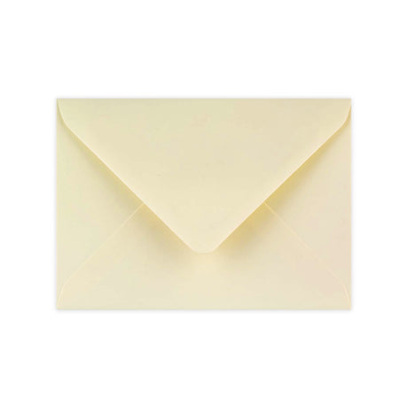 114x162 mm (C6) Kuverta v barvi slonovine z gladko površino